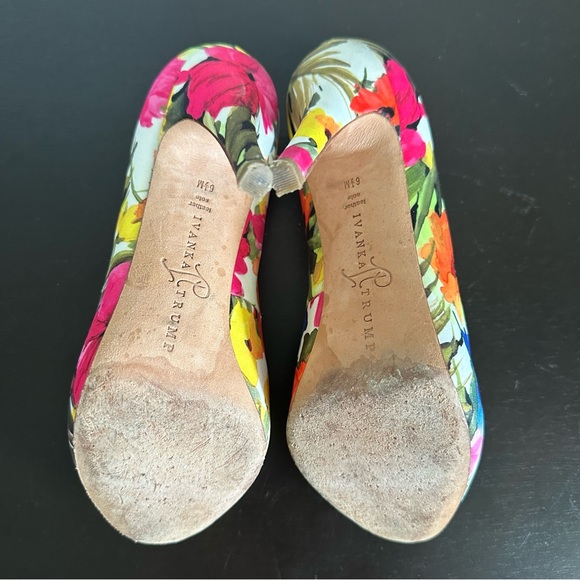 Ivanka Trump Floral Pumps Heels - Picture 5 of 6